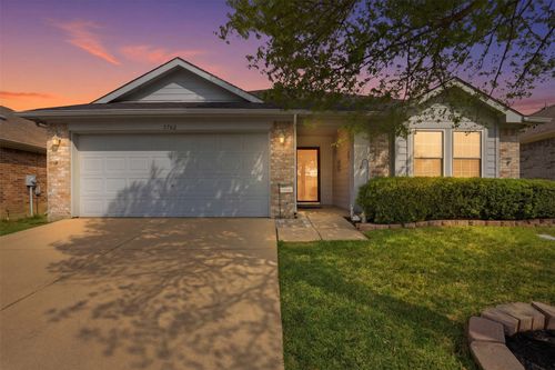 5762 Firethorn Drive, Dallas, TX, 75249 | Card Image