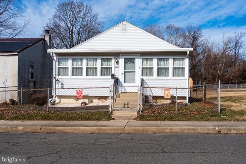 4022 W 7th St, TRAINER, PA, 19061-5004 | Card Image