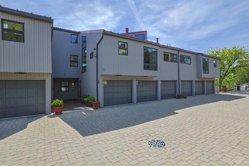 1022 Hatch St, Cincinnati, OH, 45202 | Card Image