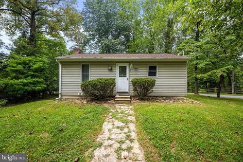 51 Greenwood Rd, HARPERS FERRY, WV, 25425-4403 | Card Image