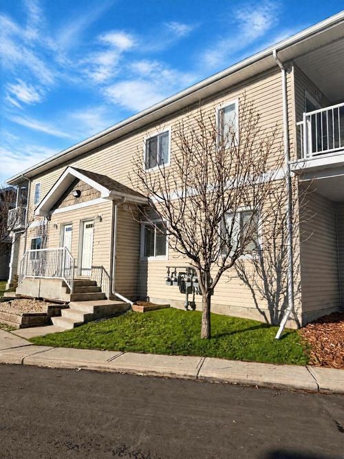 e204-8640 103 Ave, Grande Prairie, AB, T8X0C3 | Card Image