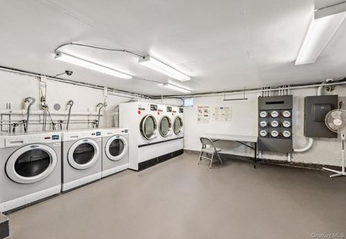 unit-42-355 Route 111, Smithtown, NY, 11787-4749 | Card Image