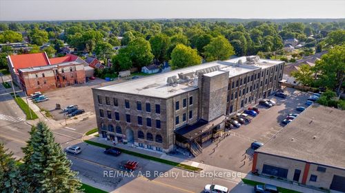 112-245 Downie St, Stratford, ON, N5A1X5 | Card Image