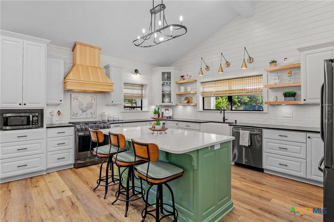 214 Timothy St, Home with 3 bedrooms, 3 bathrooms and null parking in Inez TX | Image 32