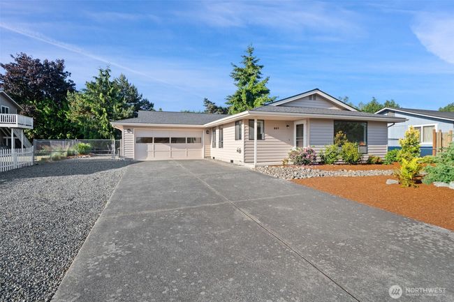 807 W Fir St, House other with 2 bedrooms, 2 bathrooms and 2 parking in Sequim WA | Image 30