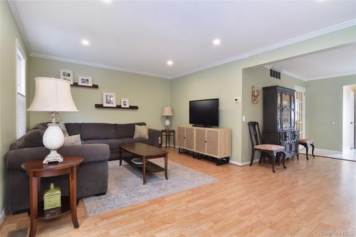 163 Carrollwood Dr, Tarrytown, NY, 10591-5208 | Card Image