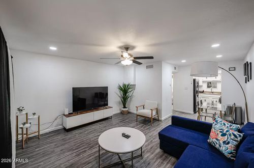 135-3002 N 70th St, Scottsdale, AZ, 85251-6331 | Card Image