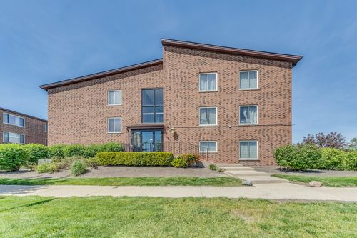 304-900 Perrie Dr, Elk Grove Village, IL, 60007-1862 | Card Image