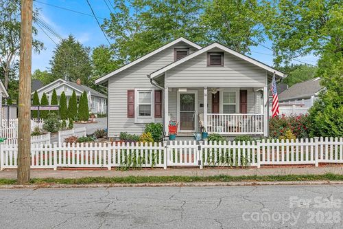 36 S Oaklawn Ave, Brevard, NC, 28712-4495 | Card Image