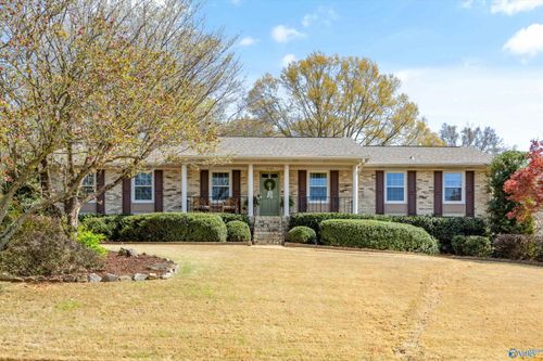 8126 Hillside Ln Se, Huntsville, AL, 35802-4006 | Card Image