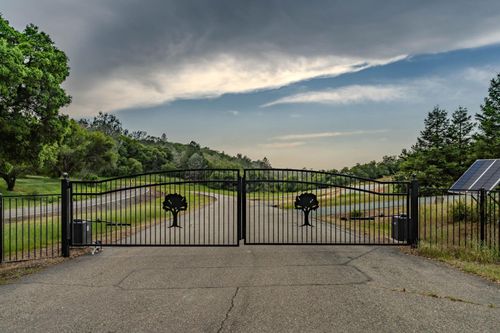 13477 Heritage Oaks Dr, Sutter Creek, CA, 95685-9552 | Card Image