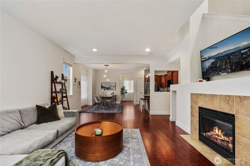 b-14523 16th Park W, Lynnwood, WA, 98087-6263 | Card Image