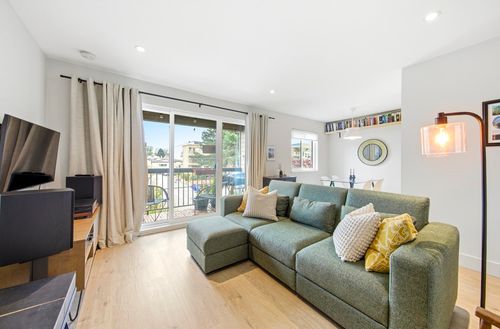 304-1825 W 8th Ave, Vancouver, BC, V6J1V9 | Card Image