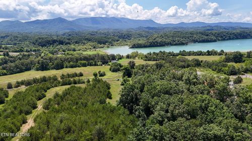 1440 Swannsylvania Rd, Dandridge, TN, 37725-5528 | Card Image