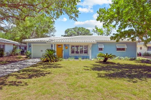783 Manor Dr W, DUNEDIN, FL, 34698-7104 | Card Image