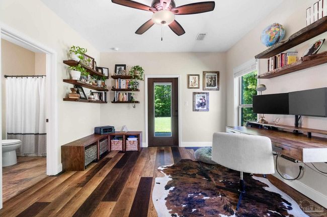 9241 Sage Forest Ln, House other with 3 bedrooms, 3 bathrooms and 2 parking in Pace FL | Image 30