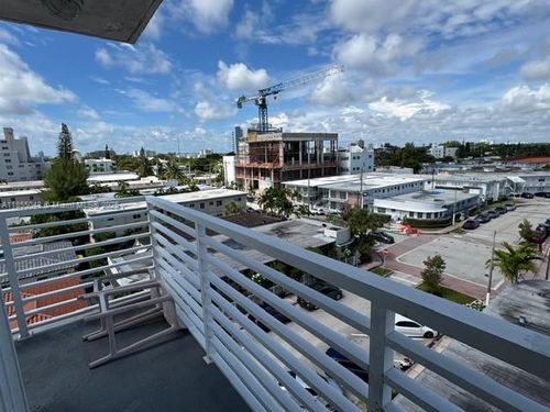 6c-7800 Carlyle Ave, Miami Beach, FL, 33141-2045 | Card Image