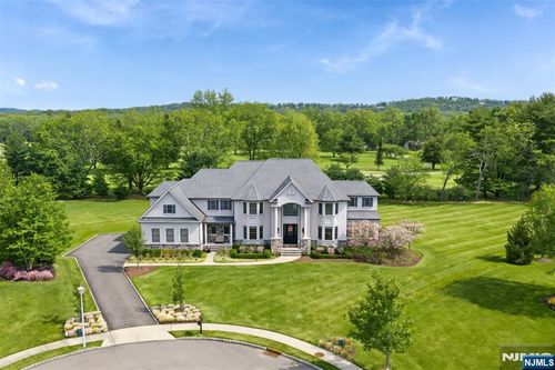 8 Philhower Ct, Denville, NJ, 07834-4903 | Card Image