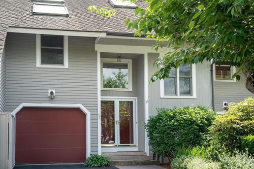 57 Green Heron Ln, Nashua, NH, 03062-2239 | Card Image