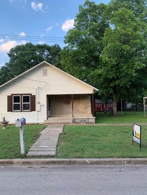 1001 S 27th St, Corsicana, TX, 75110-6243 | Card Image