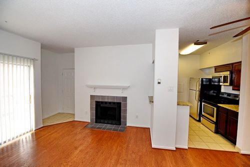 apt-207-3701 Cedarplaza Ln, Dallas, TX, 75209-6254 | Card Image