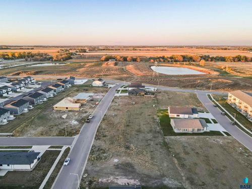 504 Bunyan Dr Drive, Harrisburg, SD, 57032 | Card Image