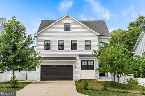 8006 Fort Hunt Rd, ALEXANDRIA, VA, 22308-1206 | Card Image