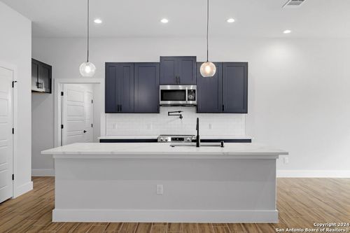 102 George Erath, Blanco, TX, 78606-4440 | Card Image