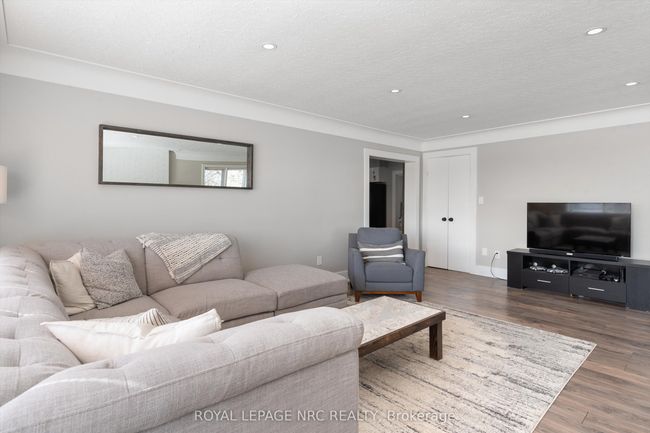 322 Foss Rd, House other with 3 bedrooms, 1 bathrooms and 4 parking in Fenwick ON | Image 16