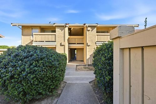 7 Las Moradas Cir, San Pablo, CA, 94806-3838 | Card Image