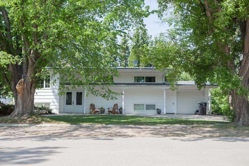 {{alt}} | Card Image