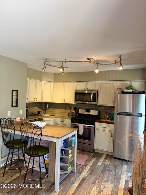 121-121 Joan Ct, Jackson, NJ, 08527-2366 | Card Image