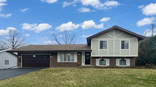 5505 W Shore Dr, Mchenry, IL, 60050-3370 | Card Image