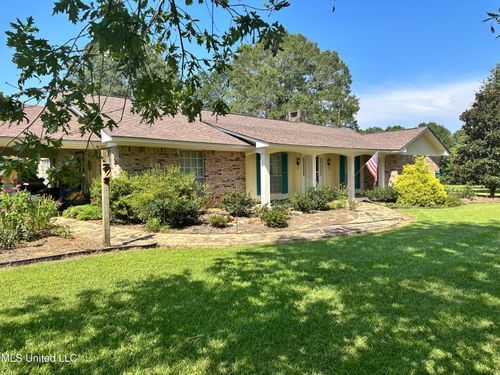 708 Ratliff Ferry Rd, Canton, MS, 39046-9683 | Card Image