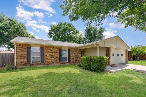 5528 King Dr, The Colony, TX, 75056-1825 | Card Image
