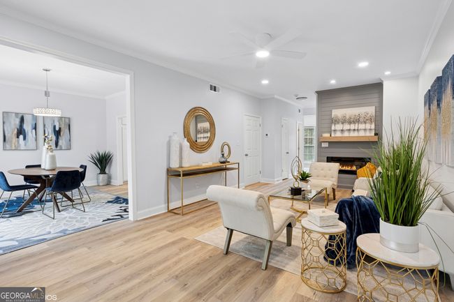 5273 Glenridge Dr, Townhouse with 3 bedrooms, 4 bathrooms and 2 parking in Sandy Springs GA | Image 11