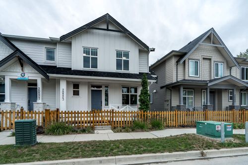 20523 76 Ave, Langley, BC, V2Y3T1 | Card Image