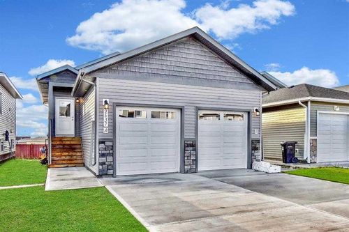 b-9529 113 Avenue, Clairmont, AB, T8X5C5 | Card Image