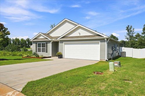 443 Valencia Cir, wellford, SC, 29385-8702 | Card Image
