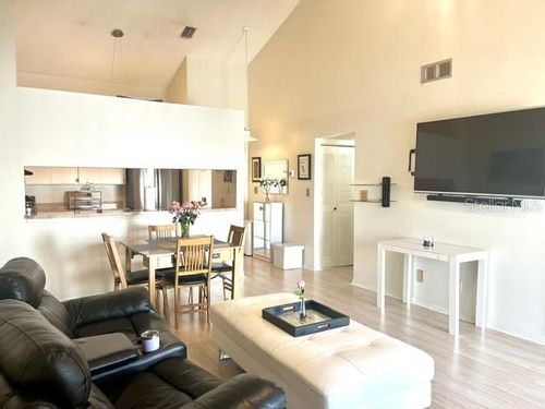 apt-11305-6826 Stones Throw Cir N, ST PETERSBURG, FL, 33710-8705 | Card Image