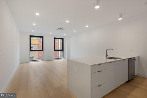 6-2007 Cambridge St, PHILADELPHIA, PA, 19130 | Card Image