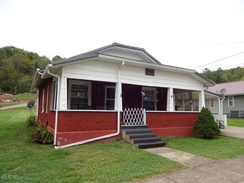 29 Roosevelt St, Reedy, WV, 25270-9367 | Card Image