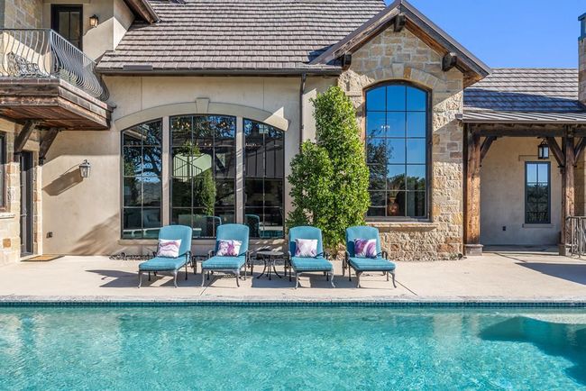 Beautiful pool and lounge area | Image 26