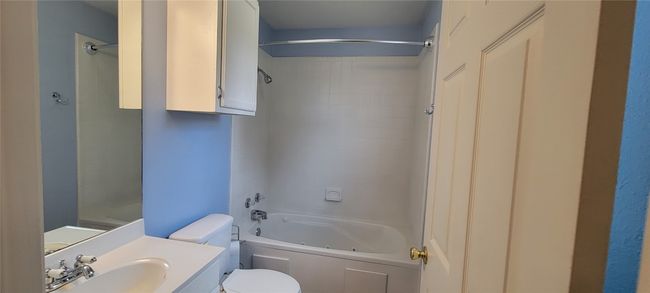 195 Cardinal Dr, House other with 3 bedrooms, 2 bathrooms and 6 parking in Paige TX | Image 14