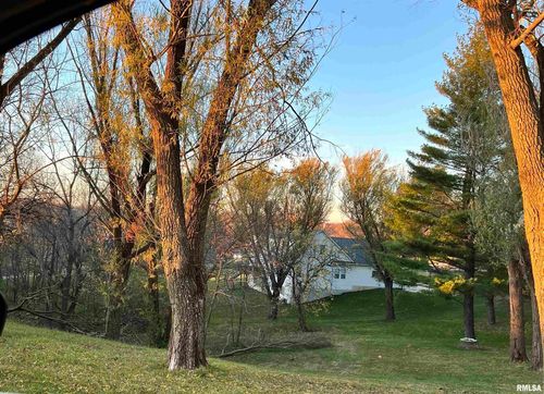 130 Glenview Dr, Sherrard, IL, 61281-9300 | Card Image