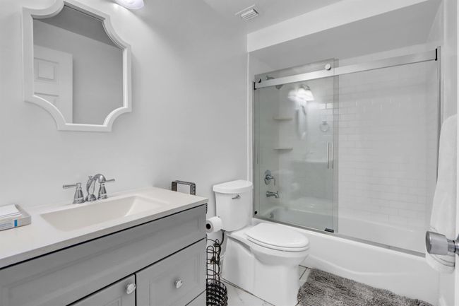 603 - 603 Club Dr, Condo with 2 bedrooms, 2 bathrooms and null parking in Palm Beach Gardens FL | Image 12