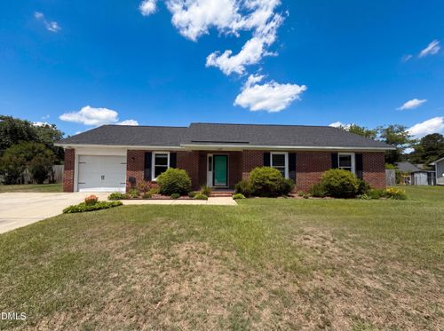 441 Riverwind Dr, Spring Lake, NC, 28390-8383 | Card Image