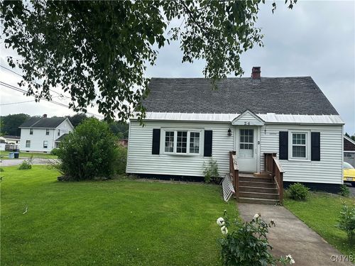 24 Columbia Pkwy, Ilion, NY, 13357-2617 | Card Image
