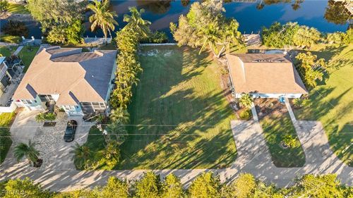 3665 Riviera Cir, BONITA SPRINGS, FL, 34134-4118 | Card Image