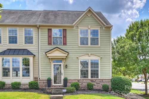 3327 Major Samuals Way, Charlotte, NC, 28208-5190 | Card Image